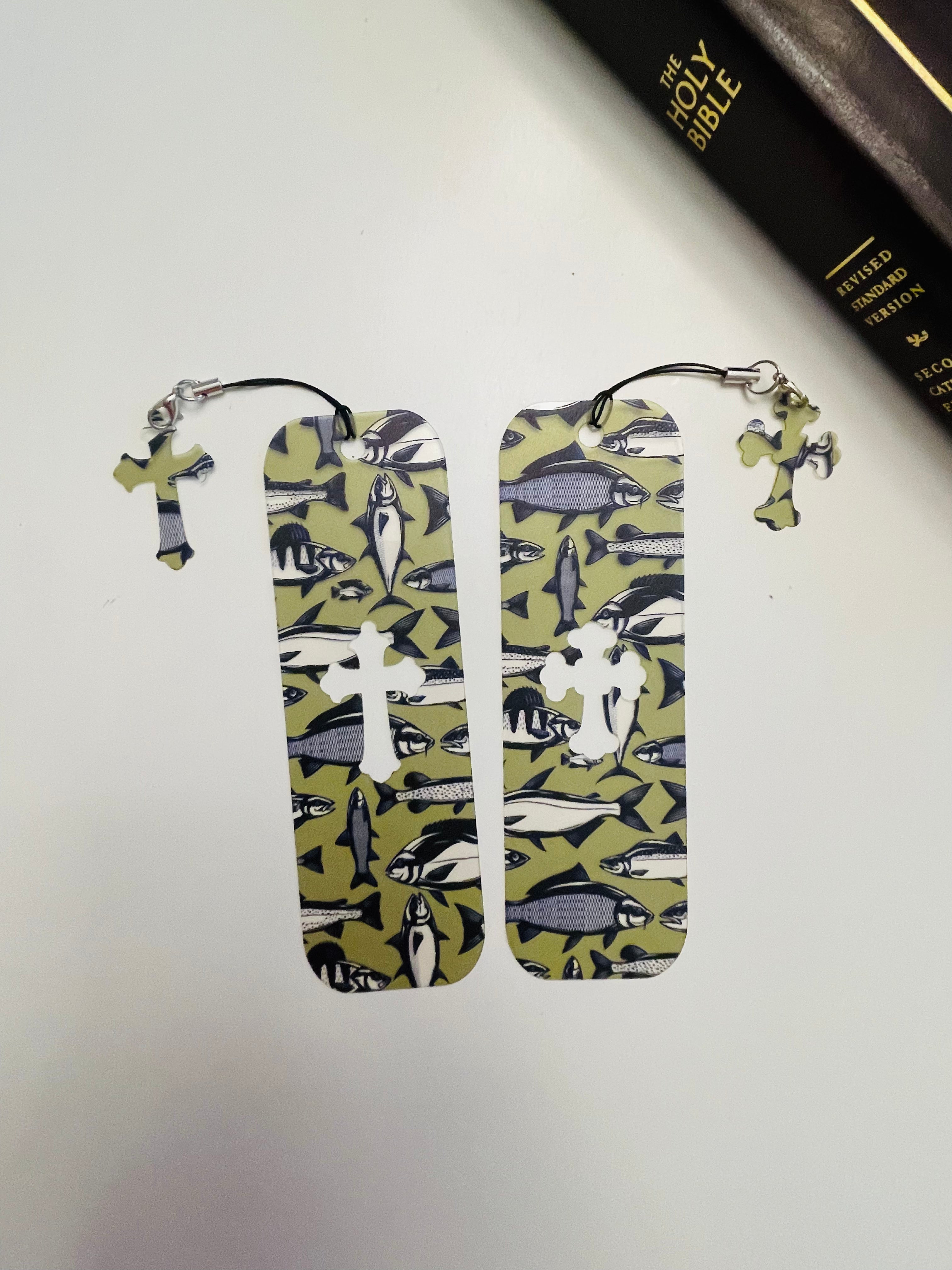 Flexible Bookmark - Assorted Fish on Green